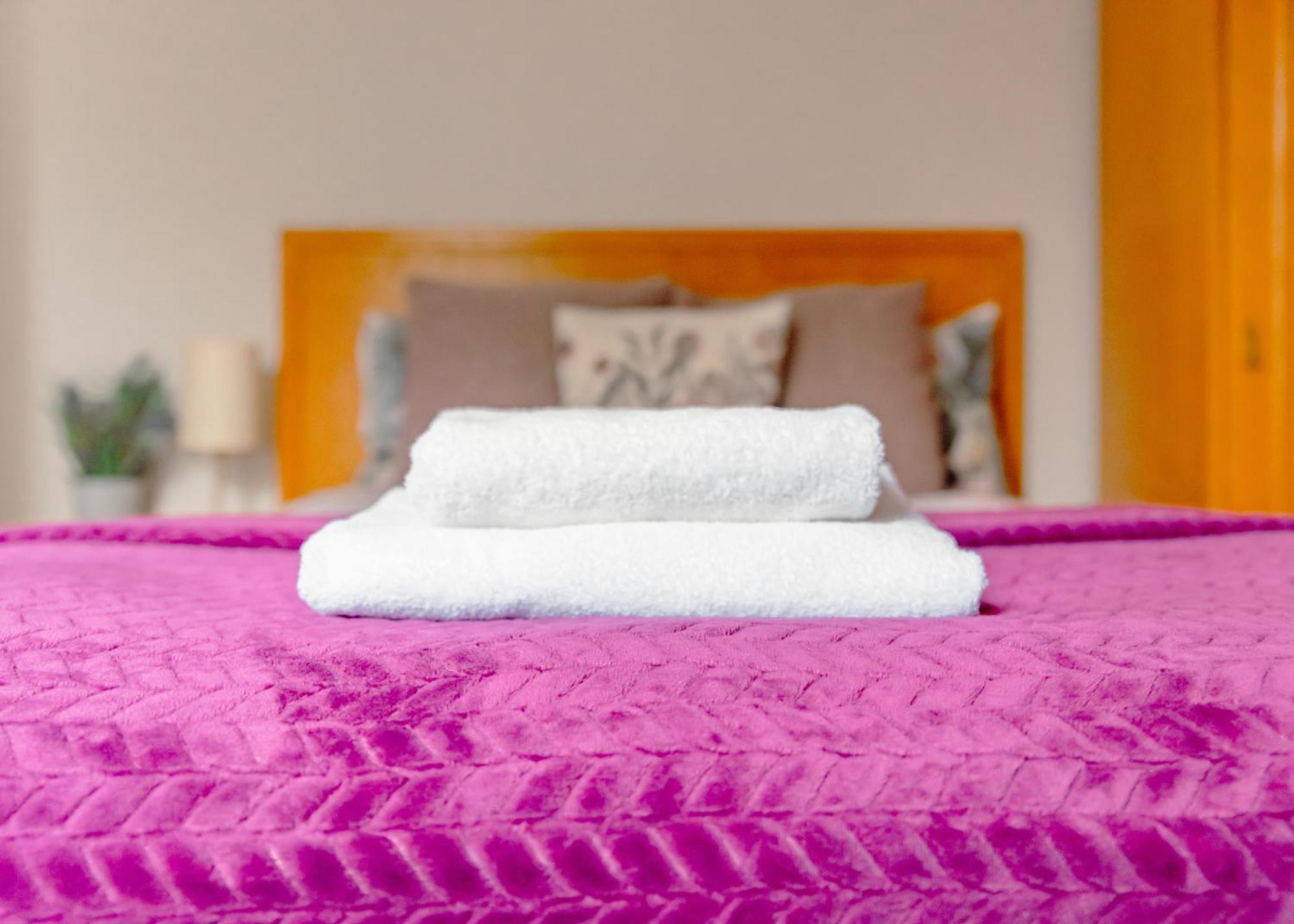 Purple Cloud Cottage พอร์ตสมัธ ภายนอก รูปภาพ
